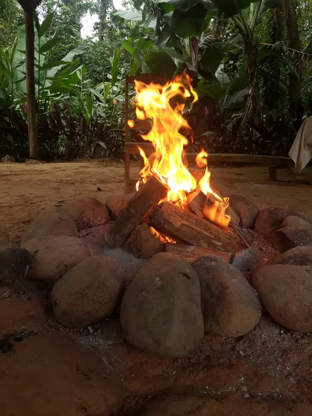 Espaço de fogo coberto